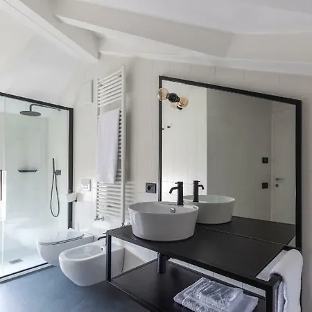Casa Trentini - Atemporary Art Apartment
